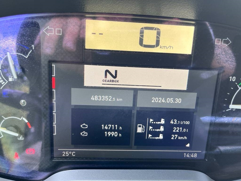 עגורן מעמיס עבור משאית Renault Kerax 6x4: תמונה 8 עגורן מעמיס עבור משאית Renault Kerax 6x4: תמונה 8