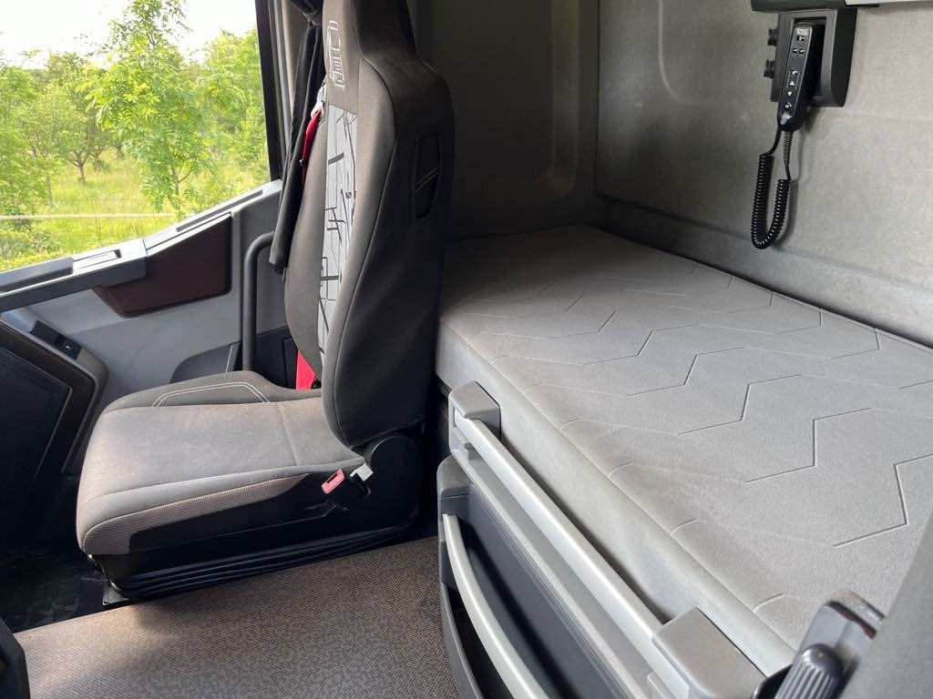 עגורן מעמיס עבור משאית Renault Kerax 6x4: תמונה 11 עגורן מעמיס עבור משאית Renault Kerax 6x4: תמונה 11