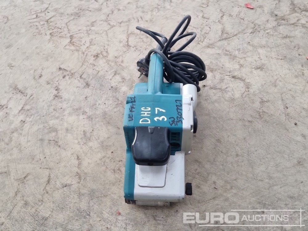 ציוד בנייה Makita 9404 240 Volt Belt Sander: תמונה 8