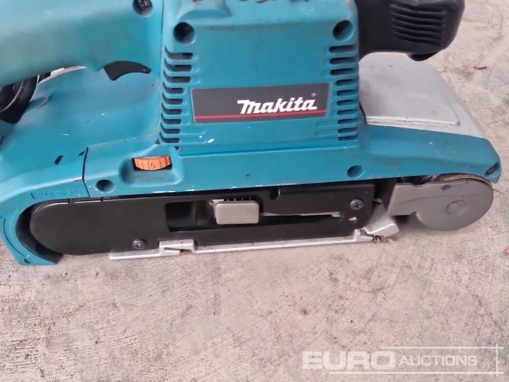 ציוד בנייה Makita 9404 240 Volt Belt Sander: תמונה 14