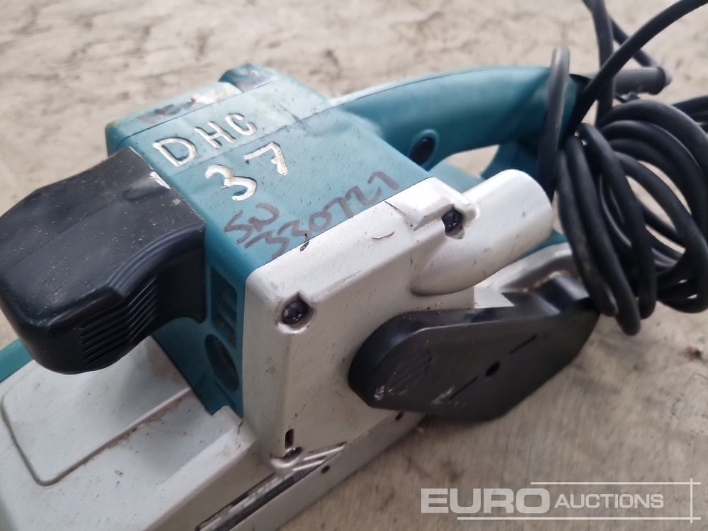 ציוד בנייה Makita 9404 240 Volt Belt Sander: תמונה 10