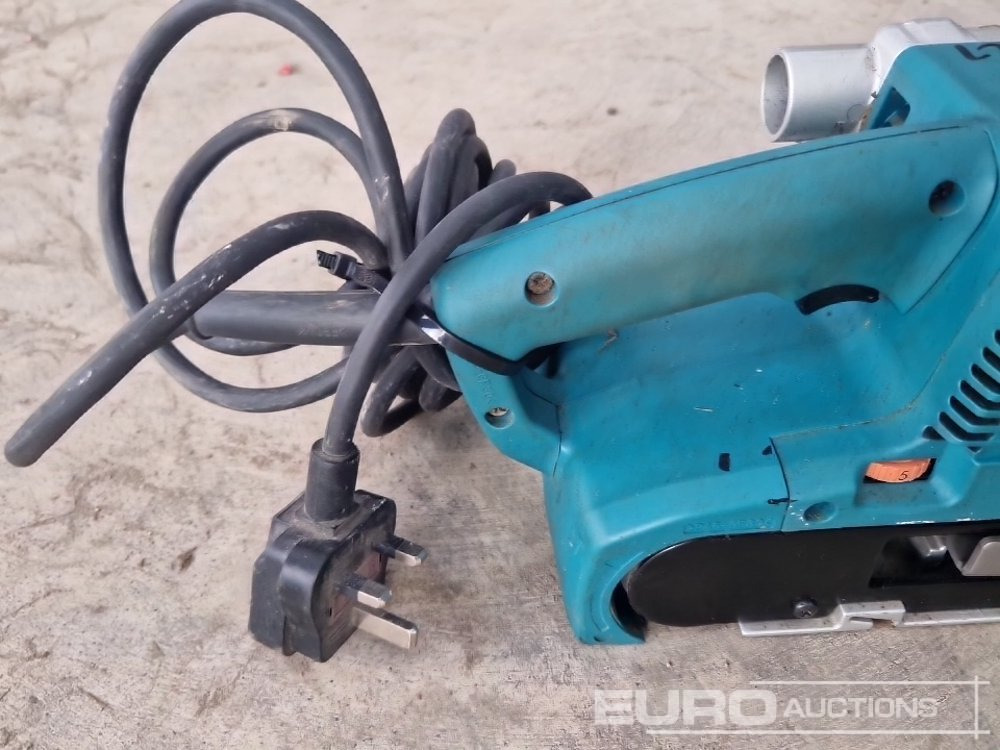 ציוד בנייה Makita 9404 240 Volt Belt Sander: תמונה 12