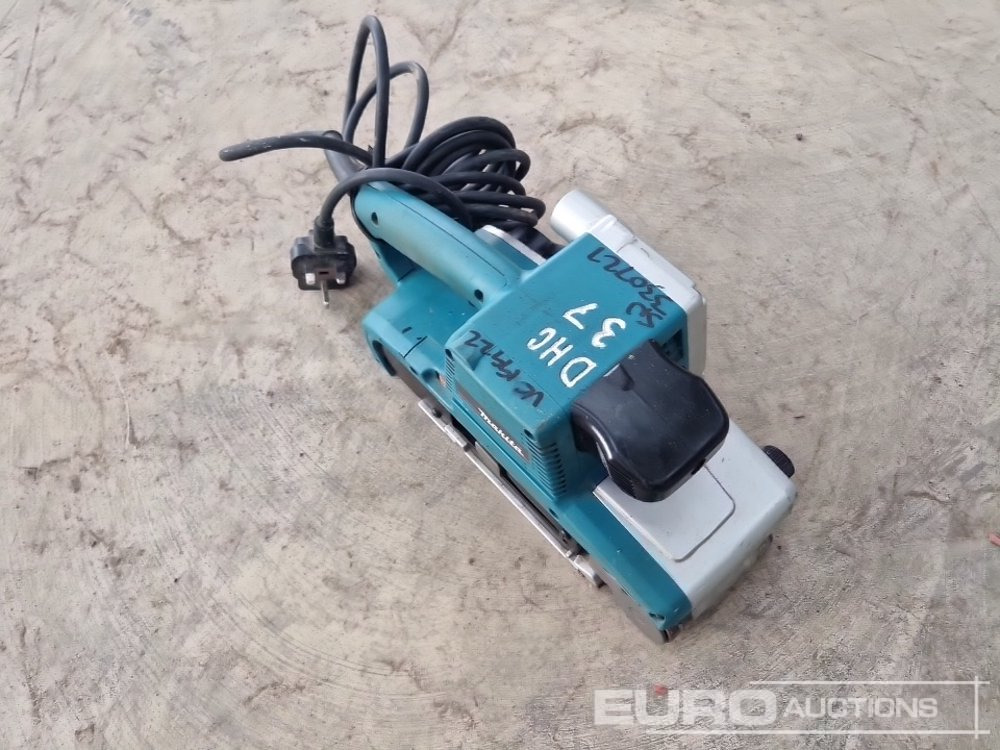 ציוד בנייה Makita 9404 240 Volt Belt Sander: תמונה 7