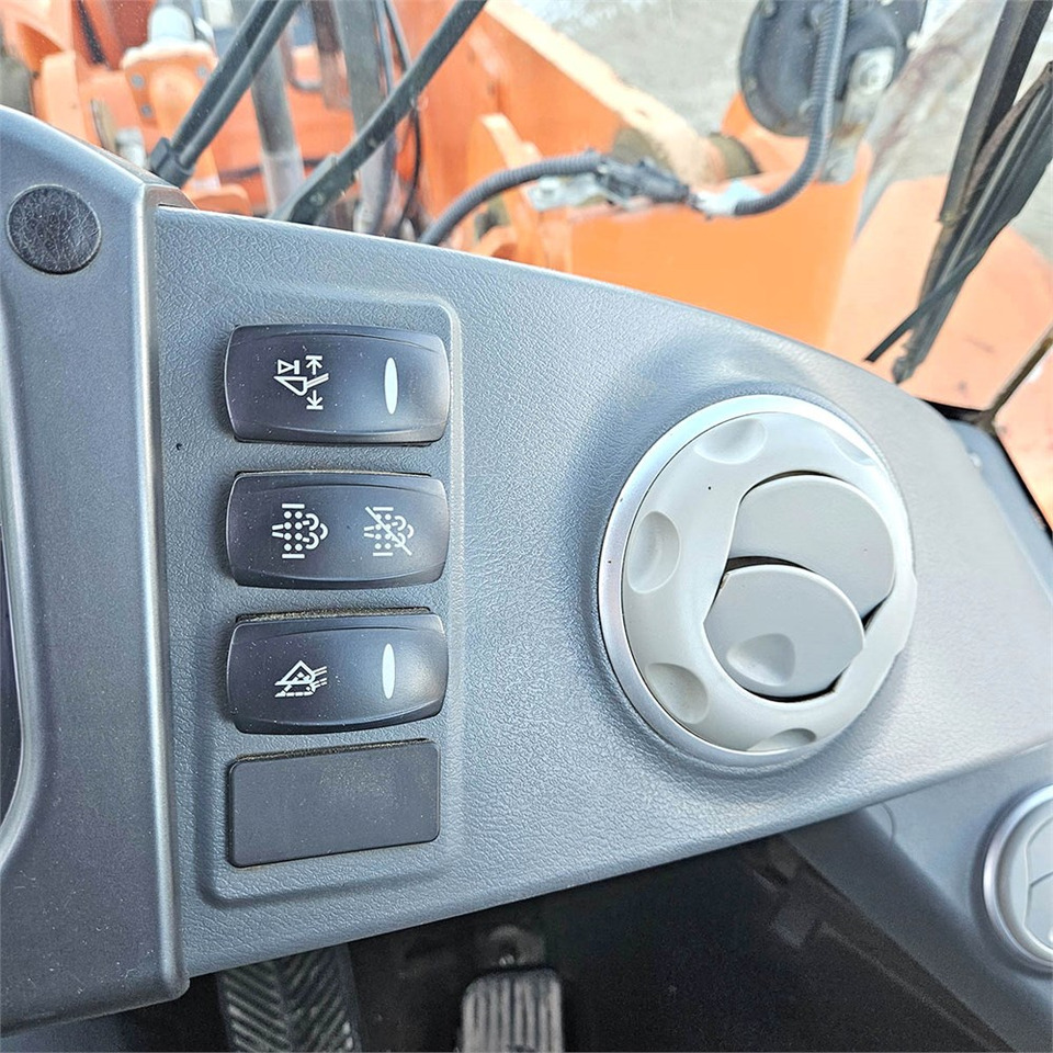 מעמיס גלגלים Doosan DL200-3: תמונה 21