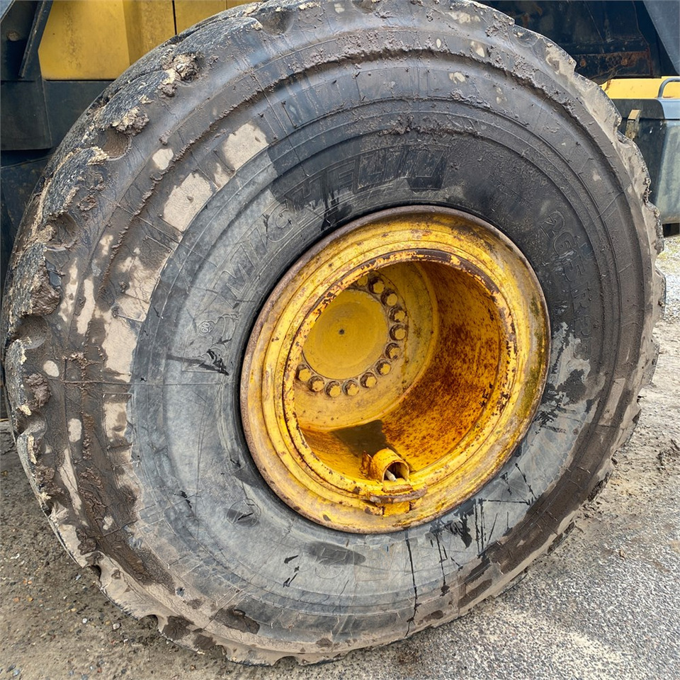 הַחכָּרָה Komatsu WA400 - 5 H Komatsu WA400 - 5 H: תמונה 29