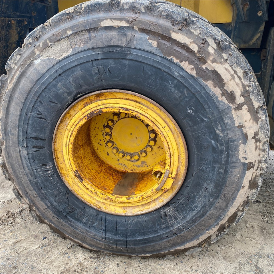 הַחכָּרָה Komatsu WA400 - 5 H Komatsu WA400 - 5 H: תמונה 30